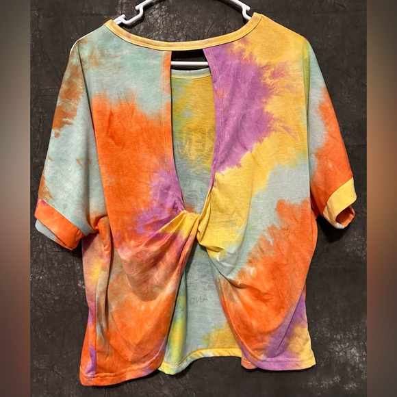 New womens expensive & talks back open back shirt 1X - Picture 2 of 2